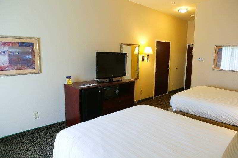 Country Inn & Suites By Radisson, Midway - Tallahassee West Exteriér fotografie